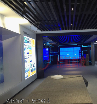武汉建工集团总部多媒体展示创新 互动滑轨屏引领建筑科技新潮流